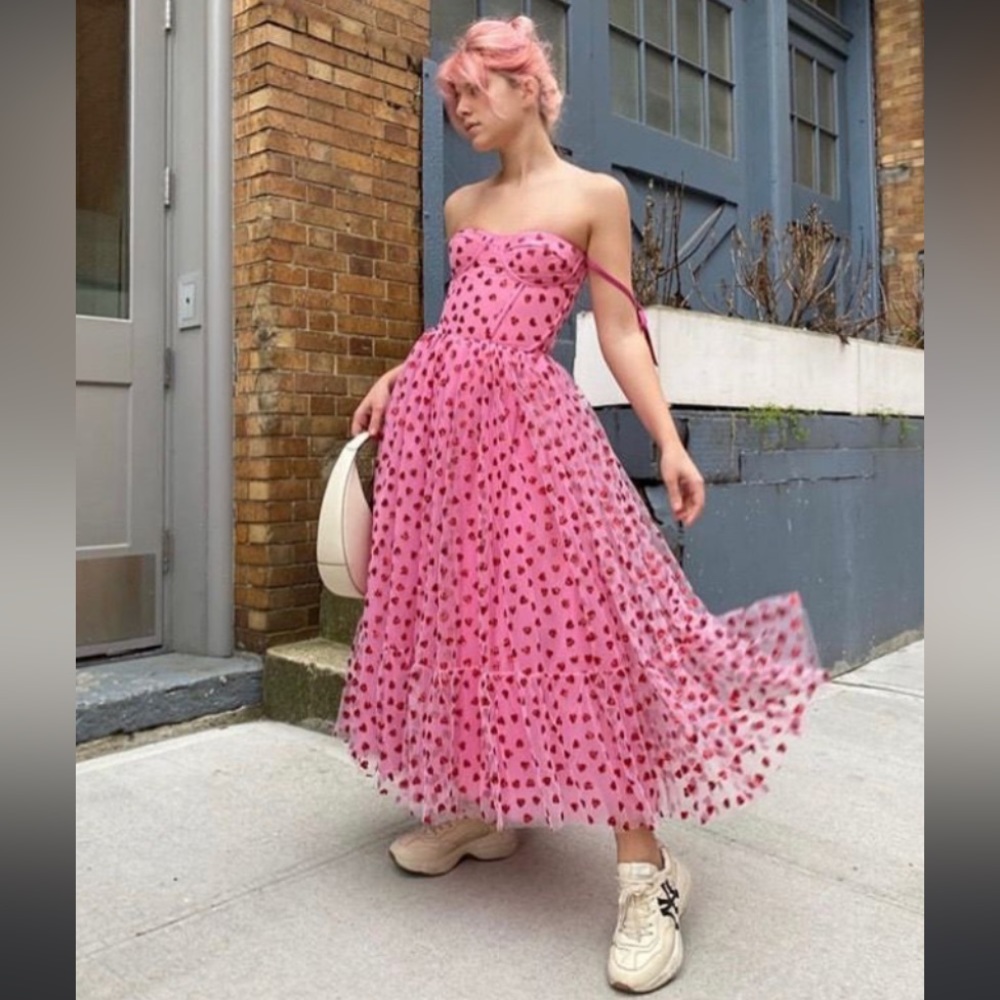 Pink Viral Hard to find Betsey Johnson Tulle Glitter Hearst Dress New size 14